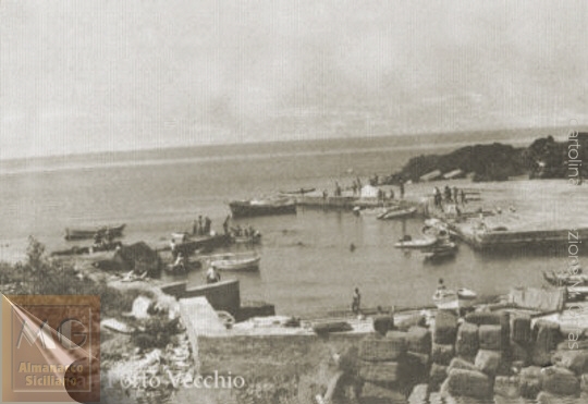 Linosa - scorcio del porto vecchio- cartolina del 1963 - inserita il 11/10/06